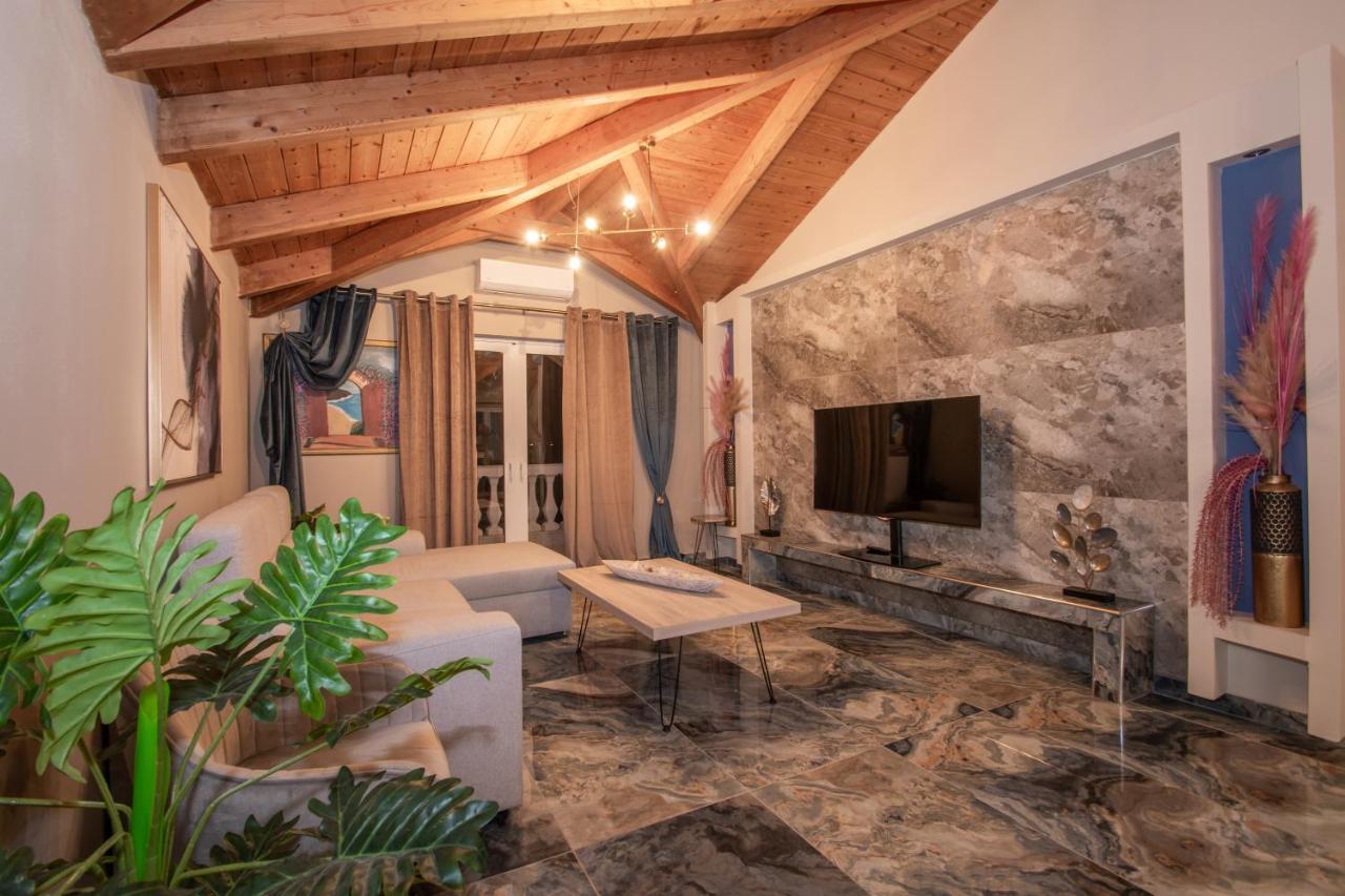 Casa Di Voz Shared Villa Studios By "Elite" Gaitani 外观 照片